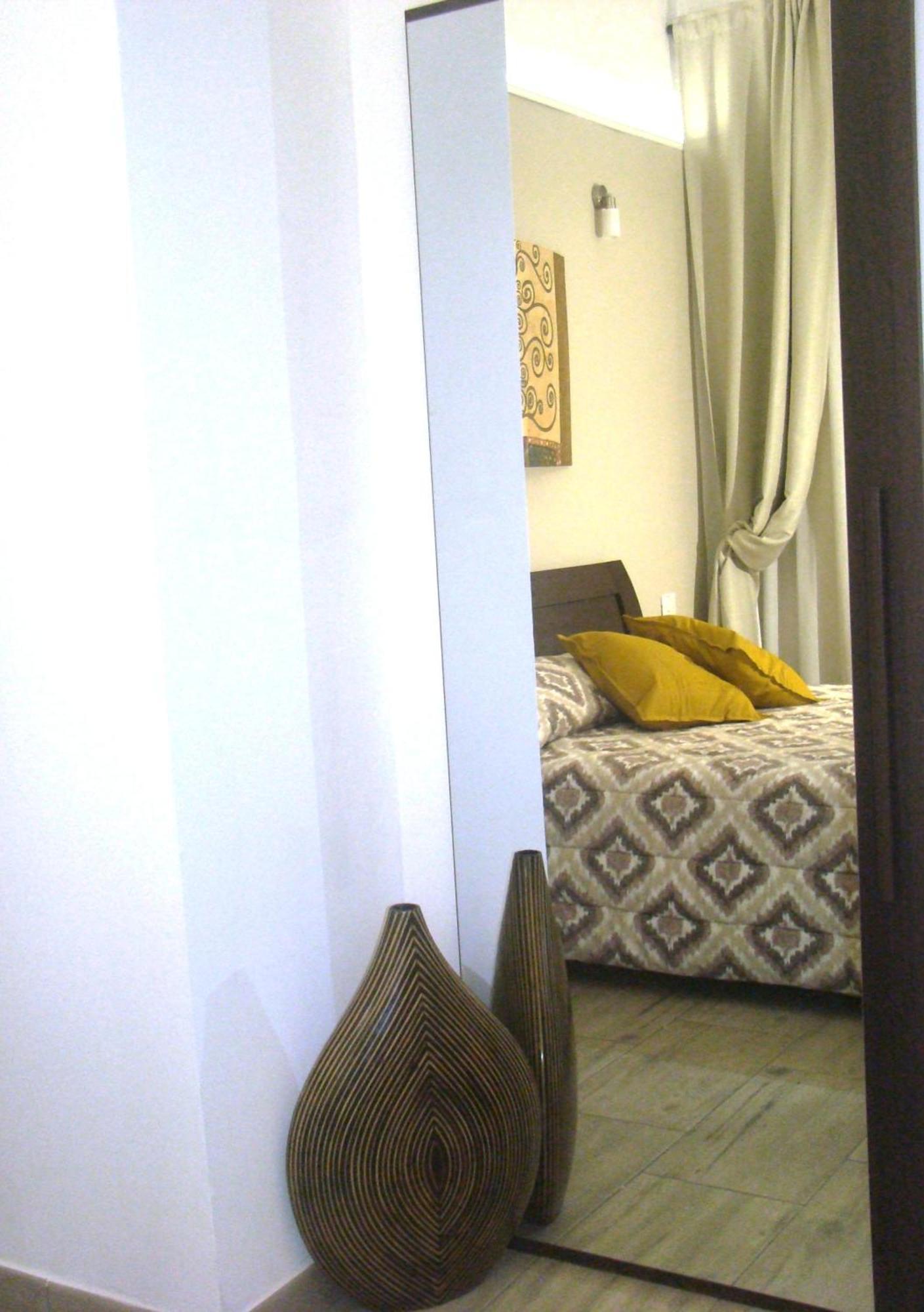 Exclusive House In The Center Apartman Catania-Fontanarossai nemzetközi repülőtér Kültér fotó