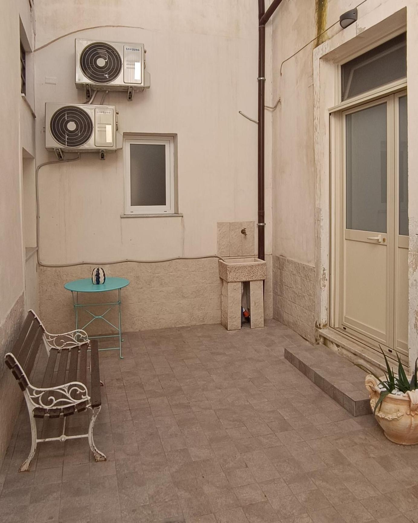 Exclusive House In The Center Apartman Catania-Fontanarossai nemzetközi repülőtér Kültér fotó